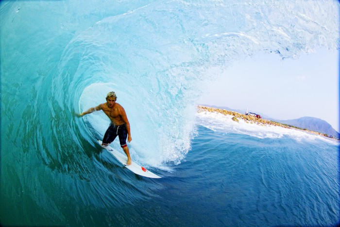 Auf Wellenlänge – Interview mit Surf-Fotograf Alex Laurel
