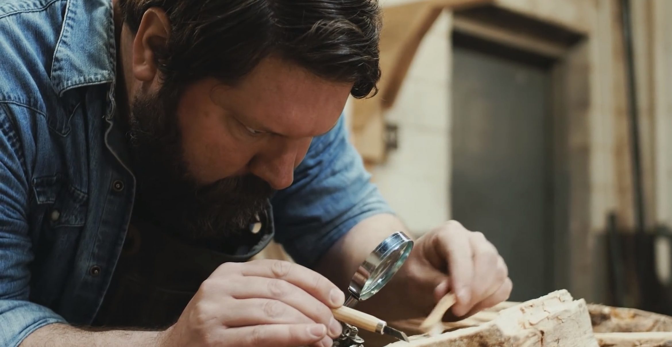 Eine Feuerholz-Manufaktur aus Vancouver ist die perfekte Hipster-Parodie