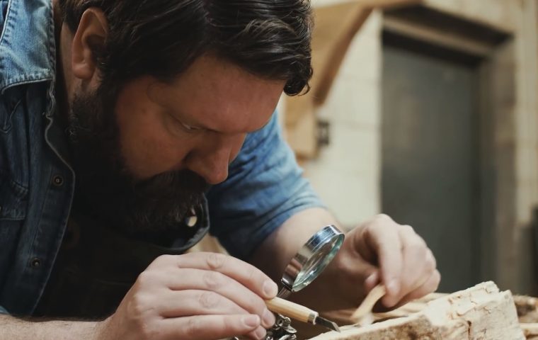 Eine Feuerholz-Manufaktur aus Vancouver ist die perfekte Hipster-Parodie