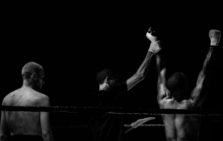 Infografik: Wie man sich Selbstbewusstsein aufbaut