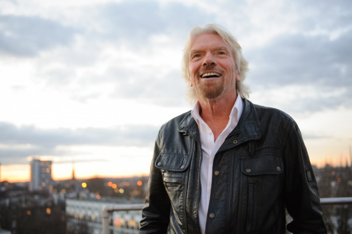 Richard Branson vs. Coca Cola: Mit Armdrücken zum Werbegag des Jahrzehnts