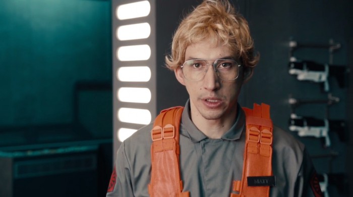 Saturday Night Live: Bösewicht Kylo Ren mischt sich als „Undercover Boss“ unter das Volk