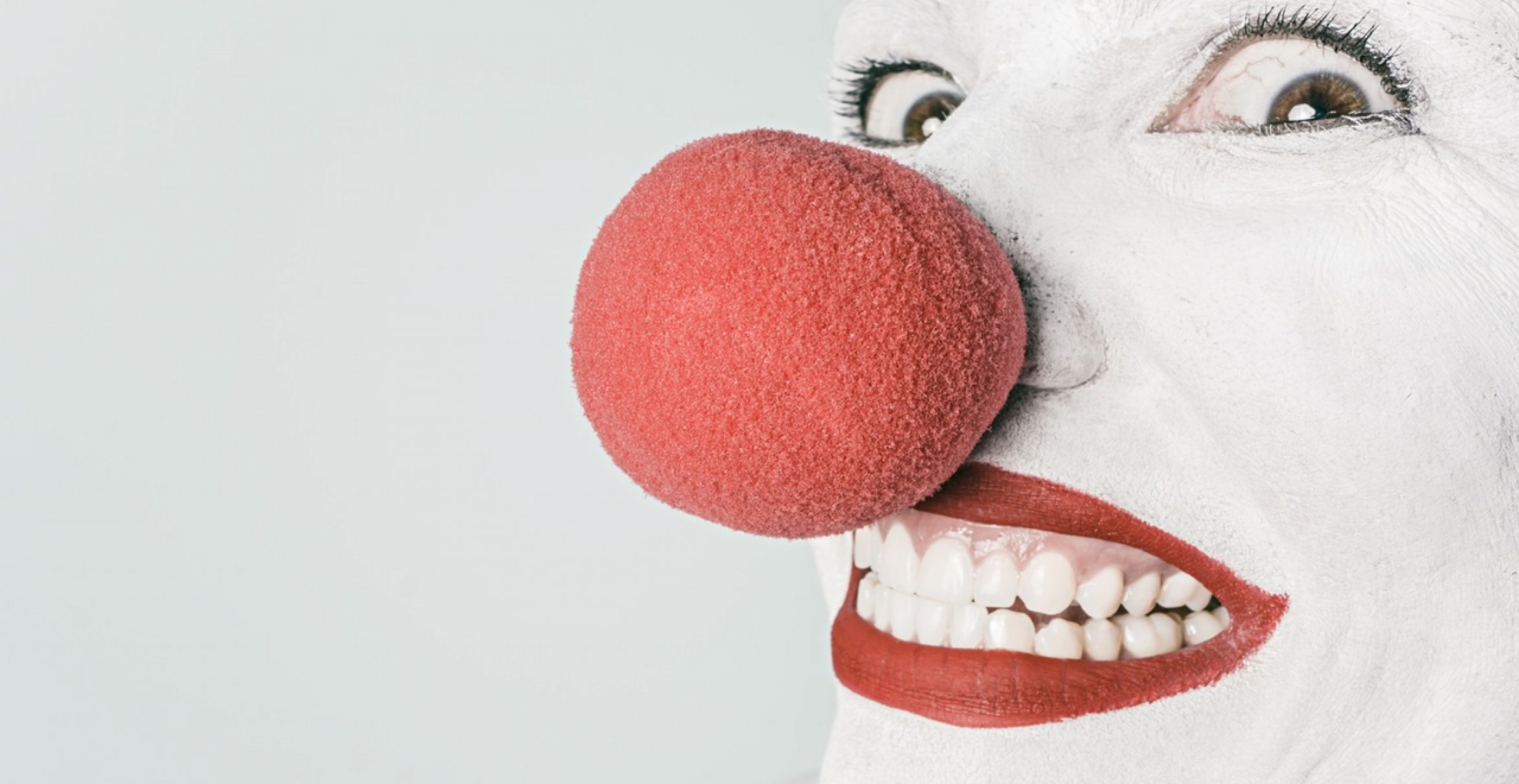 Den Rahmen sprengen: Wie verbaler Humor funktioniert