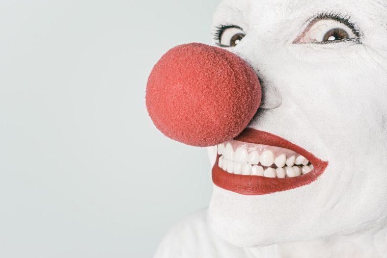 Den Rahmen sprengen: Wie verbaler Humor funktioniert