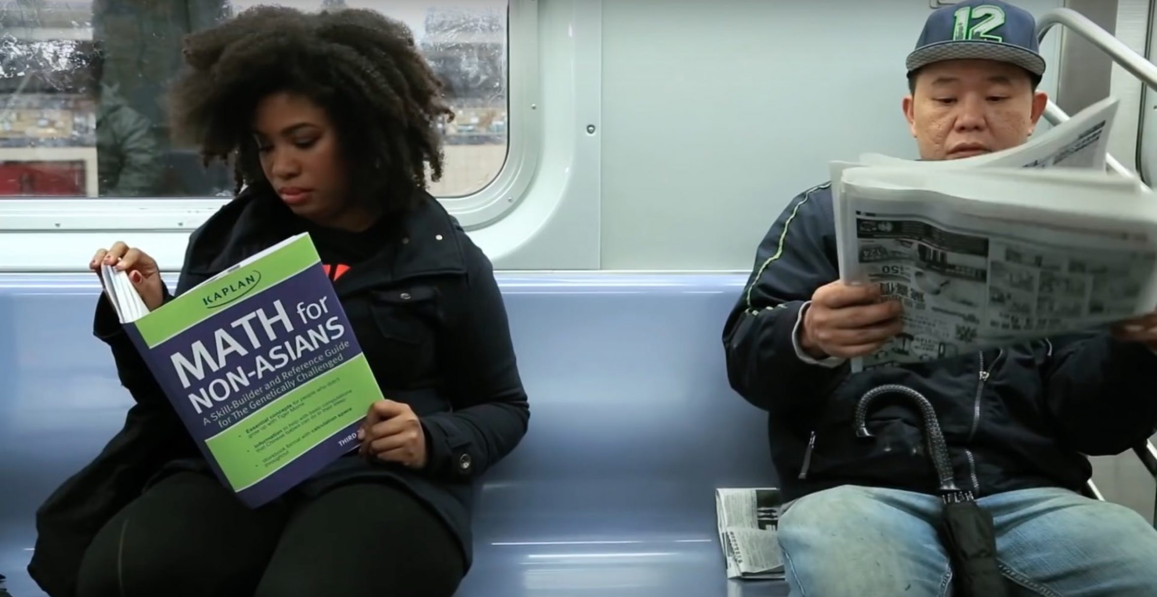 Lesen in der U-Bahn: Die Fake-Buchtitel sind zurück!