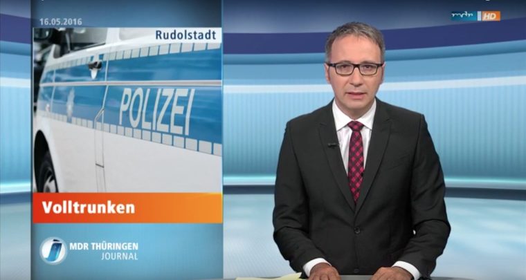 Nachrichtensprecher erzählt von kurioser Verkehrskontrolle – und kann nicht mehr aufhören zu lachen