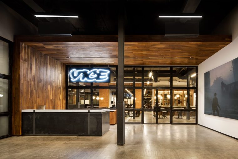 Kinosaal und Hausbar: Im neuen VICE-Office in Toronto kann man es sich gemütlich machen