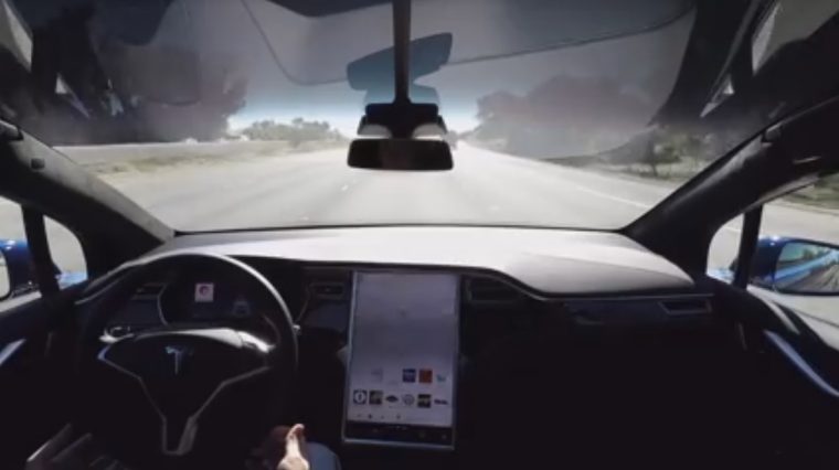 Dieser Tesla, der komplett autonom zur Arbeit fährt, ist alles, was ihr heute sehen möchtet