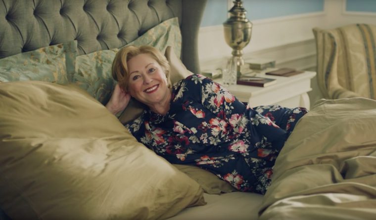 US-Wahl Parodie von Move24: Clinton und Trump überraschen Obama im Schlafzimmer