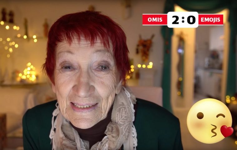 Deutsche Bahn Weihnachtsspot: Diese Omis sagen den Emojis den Kampf an