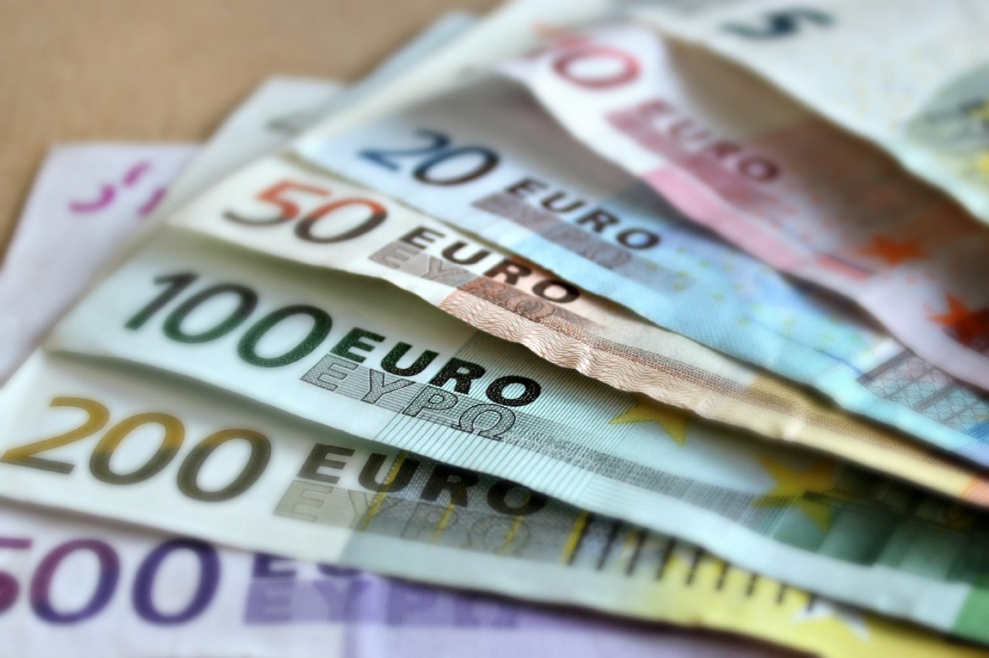 Elternzeit und Inflationsprämie: Gerichtsurteil sorgt für Aufsehen!