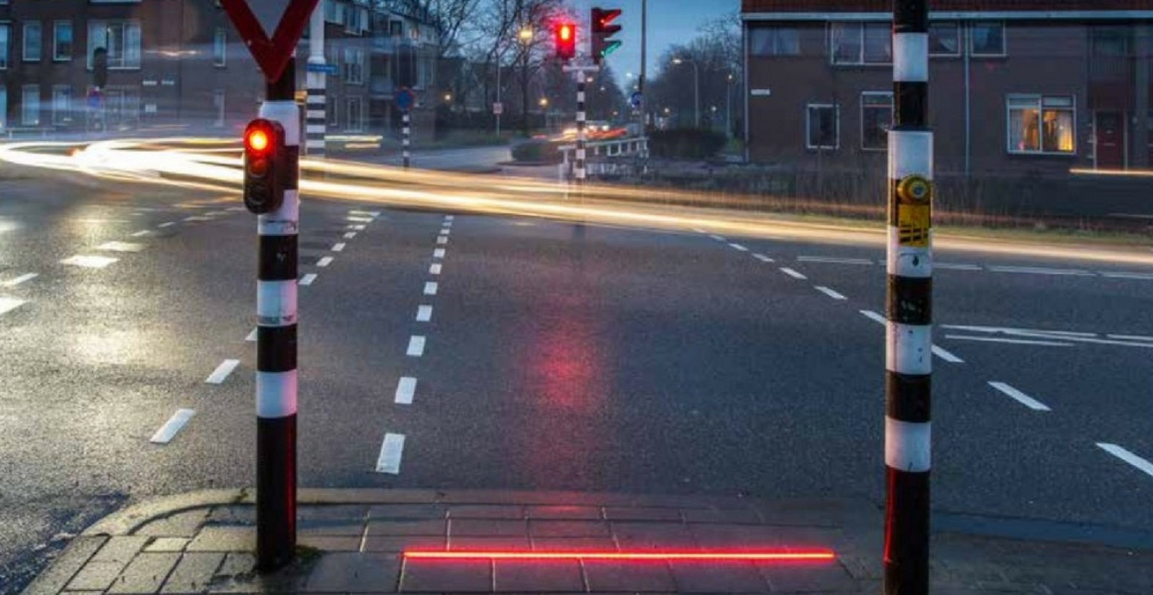 Safety first: Eine niederländische Kleinstadt testet extra Ampelanzeigen für Smombies