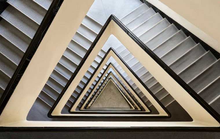 Tunnelblick: Dieser Fotograf liefert beeindruckende Aufnahmen von spiralförmigen Treppenhäusern