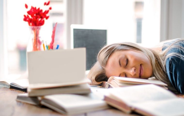 Power Napping: Sechs kreative Ideen für ein Nickerchen im Office