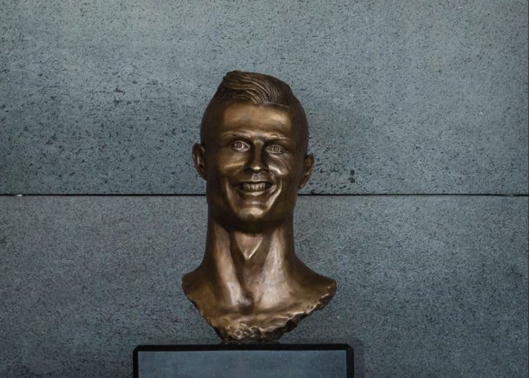 Die ganze Welt lachte über Ronaldo‘s Büste – nun hatte der Künstler eine zweite Chance