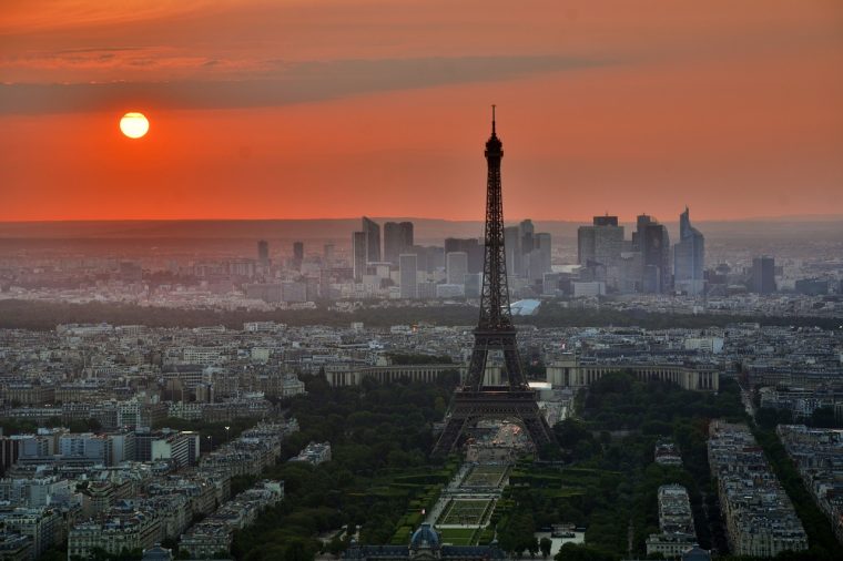 Frankreich-Hinweise vom Auswärtigem Amt: Mückenalarm, Terror-Warnstufe und Mautfallen