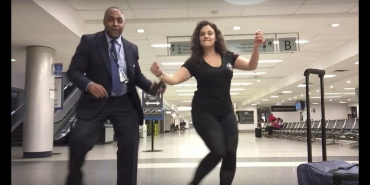 Frau verpasst Anschlussflug und dreht Musikvideo zu “All Night Long“