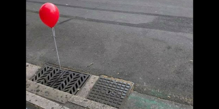 Wtf: Warum in Sydney überall rote Luftballons hängen