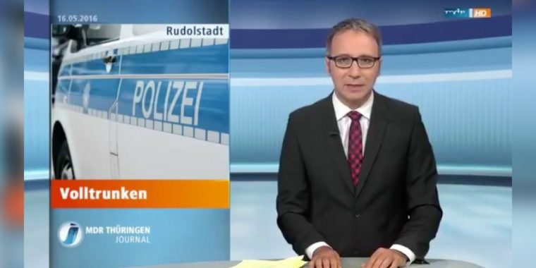 Contenance ade: Nachrichtensprecher kann sich nicht mehr beherrschen