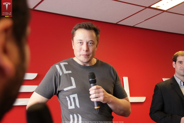 Elon Musk baut in weniger als 100 Tagen den weltgrößten Batteriespeicher
