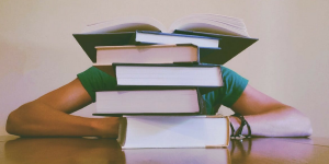 business-bücher buchstapel