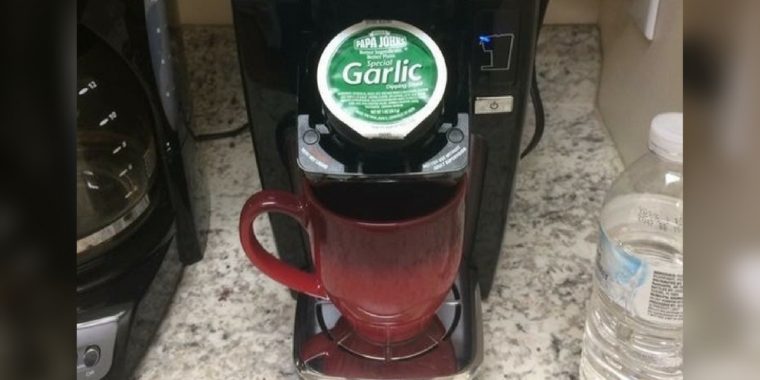 Zehn Office Pranks, die zum Glück an uns vorbeigegangen sind
