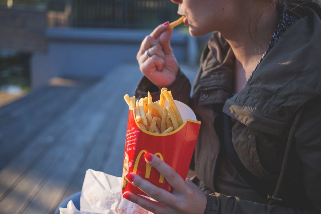 Studie: McDonalds-Pommes sollen gegen Haarausfall helfen