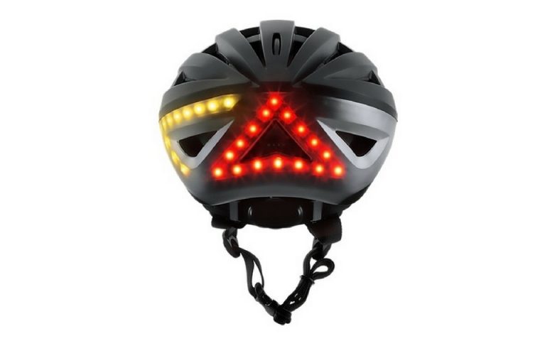 Im Apple Store gibt es jetzt einen blinkenden Fahrradhelm zu kaufen