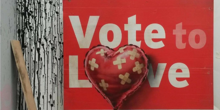 Banksy entlarvt die Doppelmoral des Kunstbetriebs