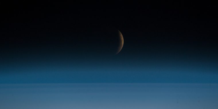Astro-Alex ist zurück und liefert spektakuläre Aufnahmen vom „Blutmond“