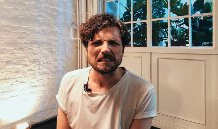 Ich bin ein Mann und habe versucht, zu menstruieren