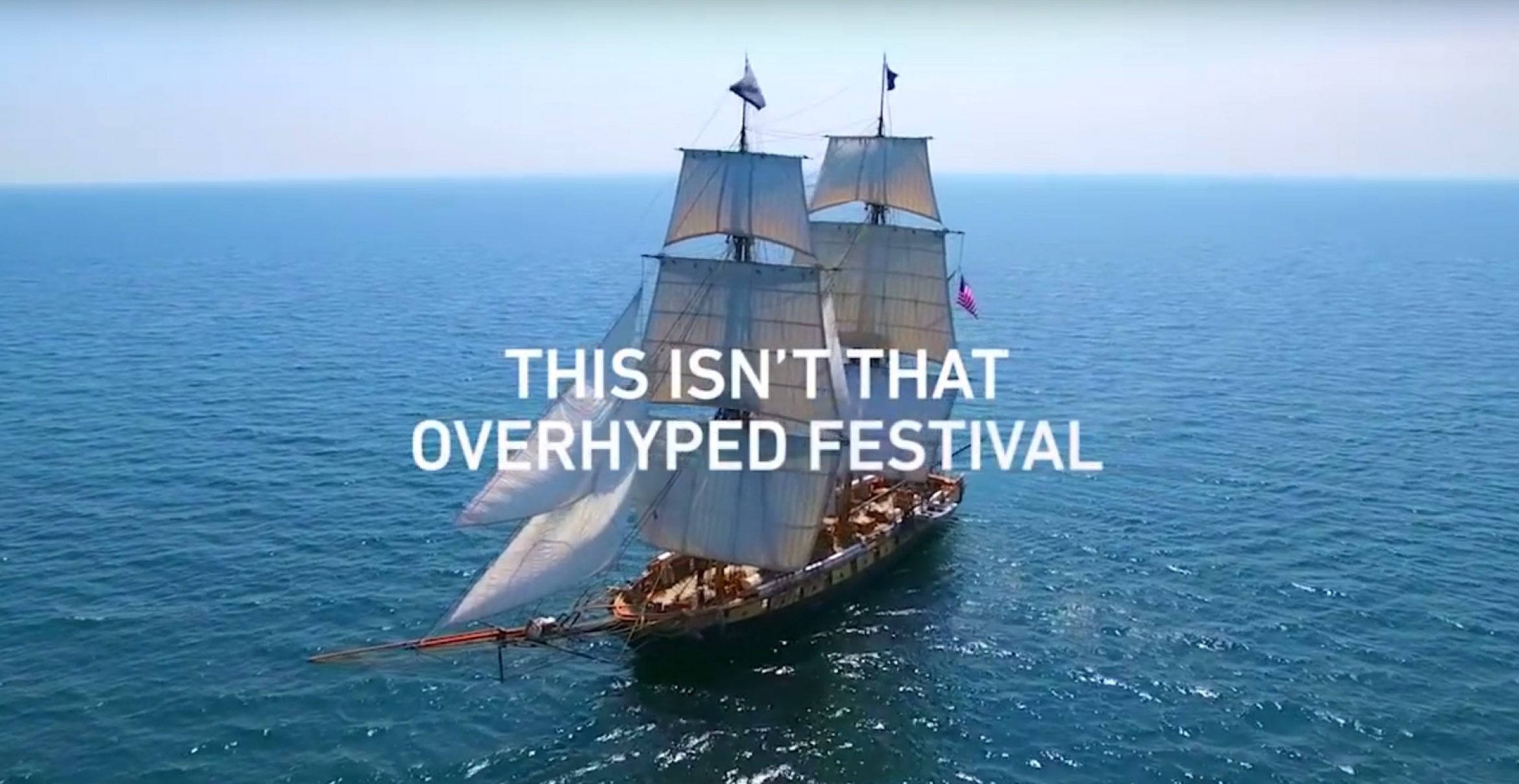 Shutterstock nimmt im neuen Werbe-Spot das Fyre-Festival aufs Korn