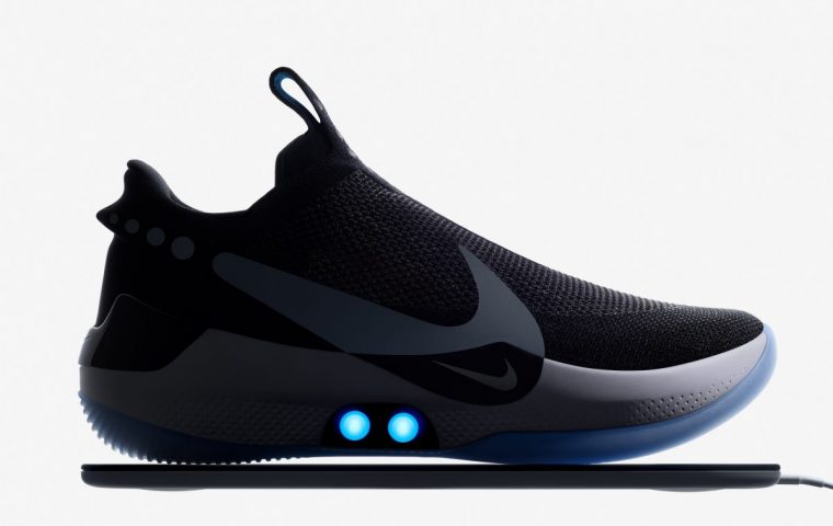 Smarter Schritt: Nike bringt den selbstschnürenden Sneaker auf den Markt