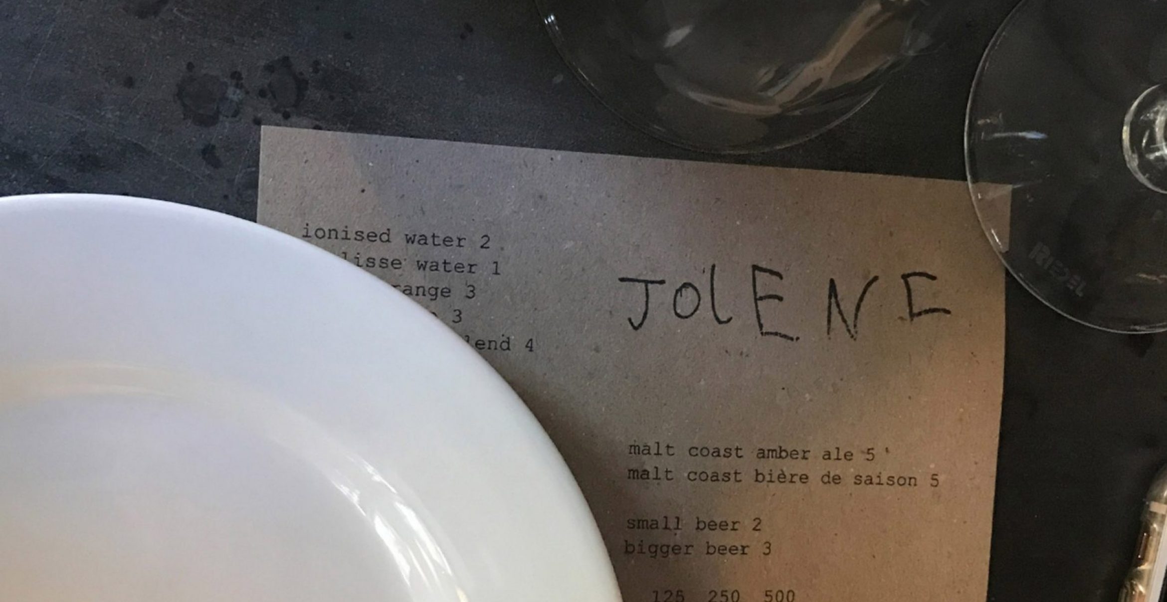 Kreatives Kid: Sechsjähriger designt das Logo eines Restaurants