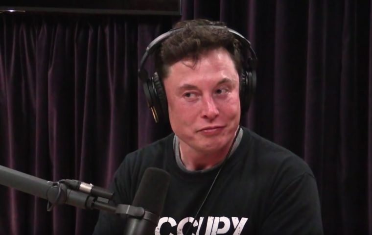 Elon Musk geht unter die Rapper und releast “RIP Haramabe“