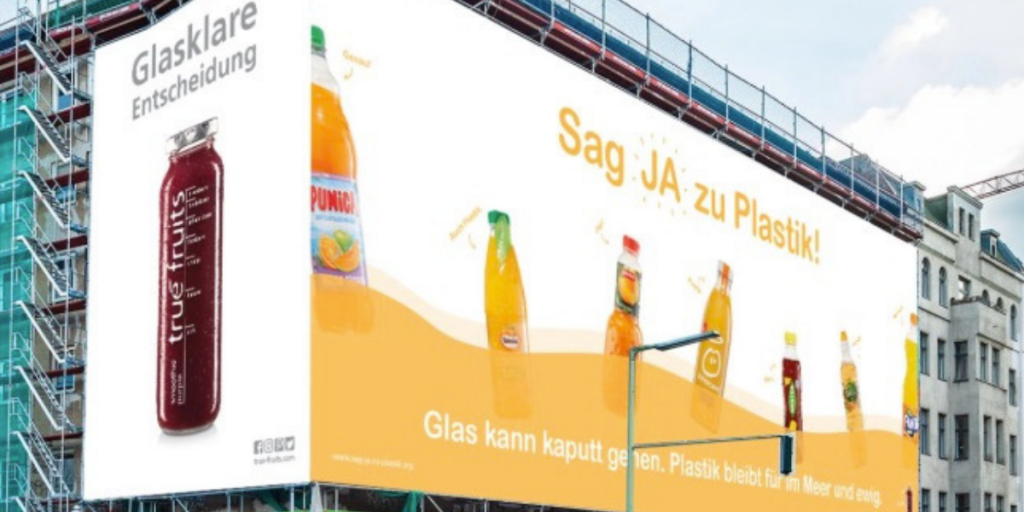 “Sag JA zu Plastik“: Wie True Fruits wieder alle Blicke auf sich zieht