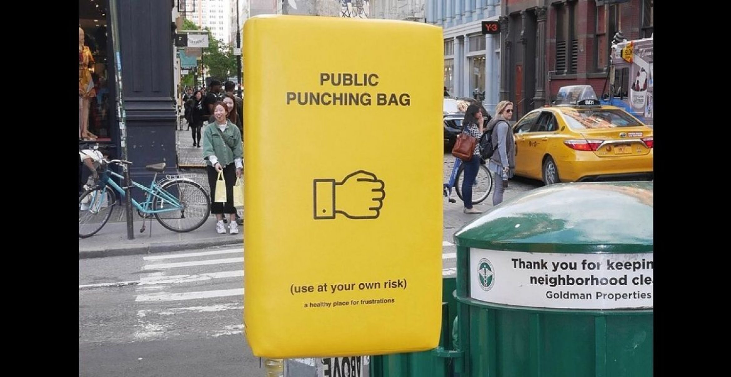 In New York gibt es jetzt öffentliche Boxsäcke, um seinen Stress loszuwerden