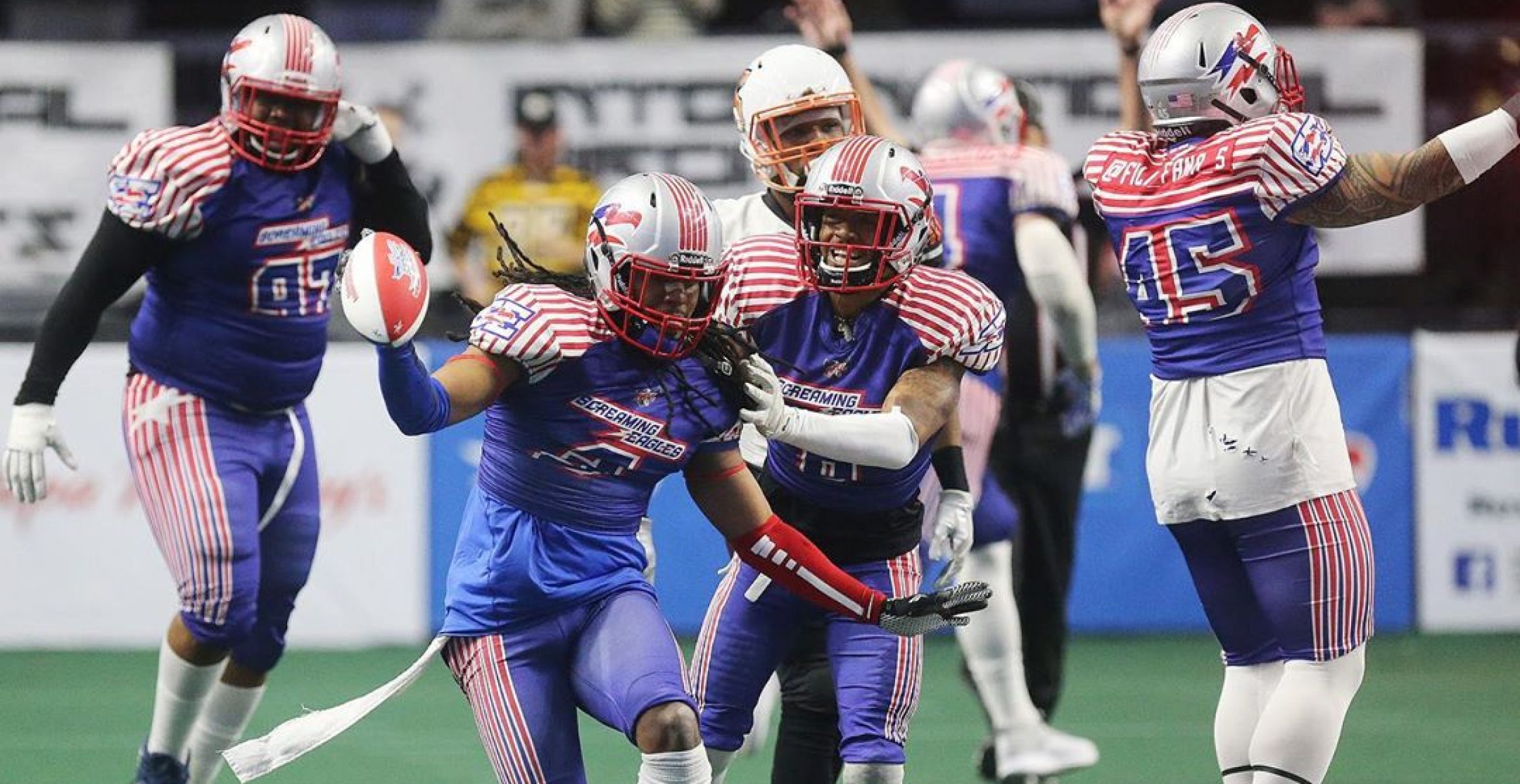 Fan Controlled Football League: Wenn die Crowd von der Couch coacht