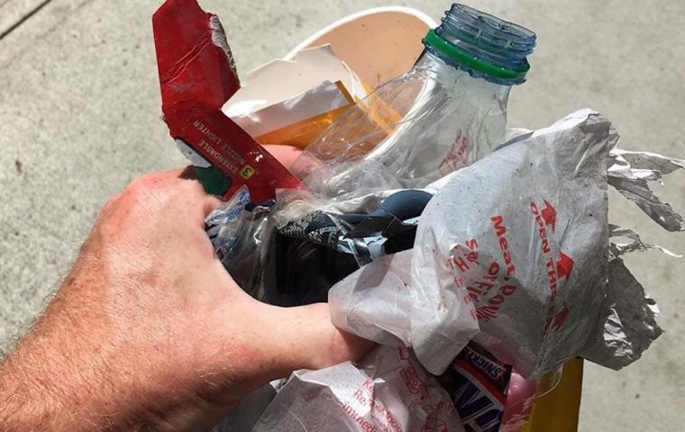 Instagrammer zeigt, wie Müllsammeln geht