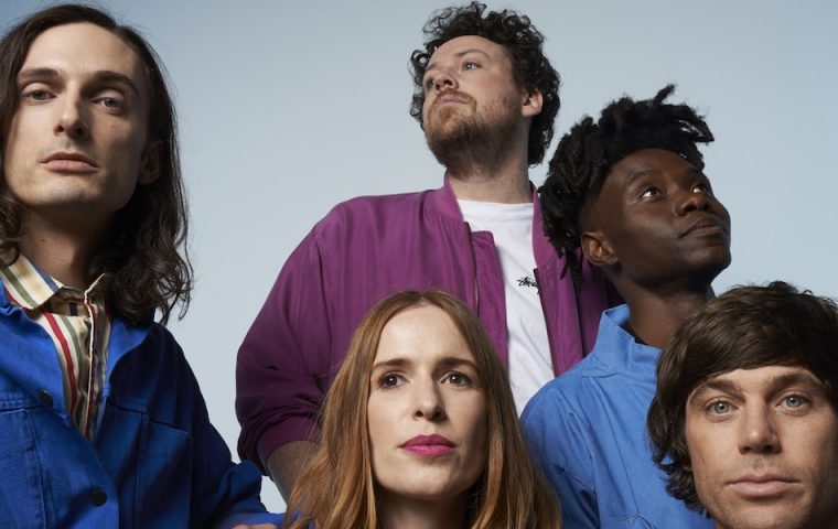 Metronomy-Sänger Joseph Mount: „Auf Tour gehen wird immer härter“