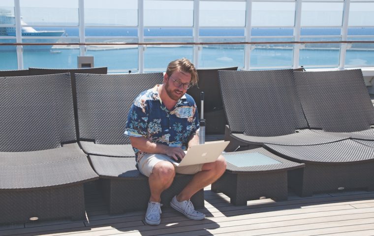 Meer als Büro: Wie das Verlassen des Arbeitsplatzes den Ideenfluss fördern kann