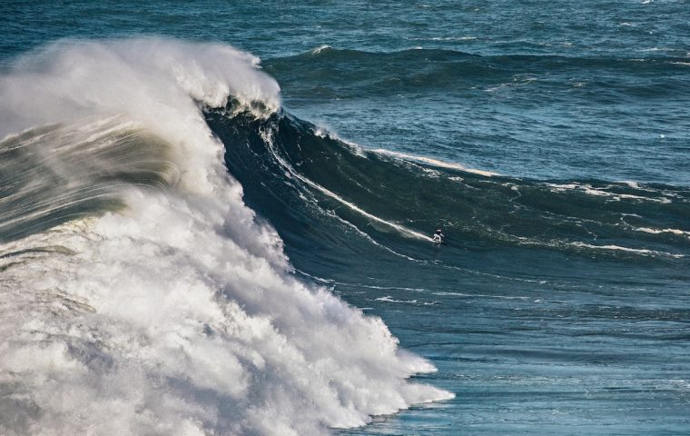 Wie sich ein Big-Wave-Surfer auf einen Weltrekord vorbereitet