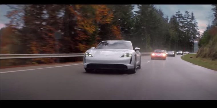 Super Bowl: Porsche wirbt für neues E-Modell mit Verfolgungsjagd