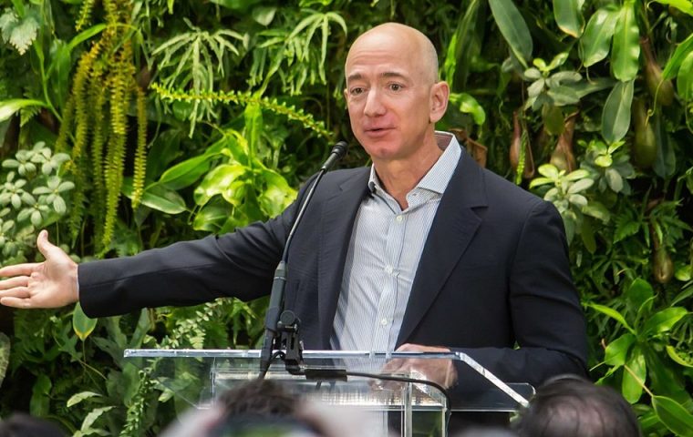 Amazon-CEO Jeff Bezos spendet 10 Milliarden Dollar fürs Klima und erntet Kritik