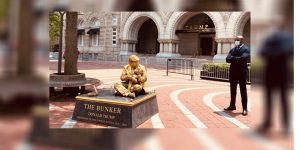 Trump Statue