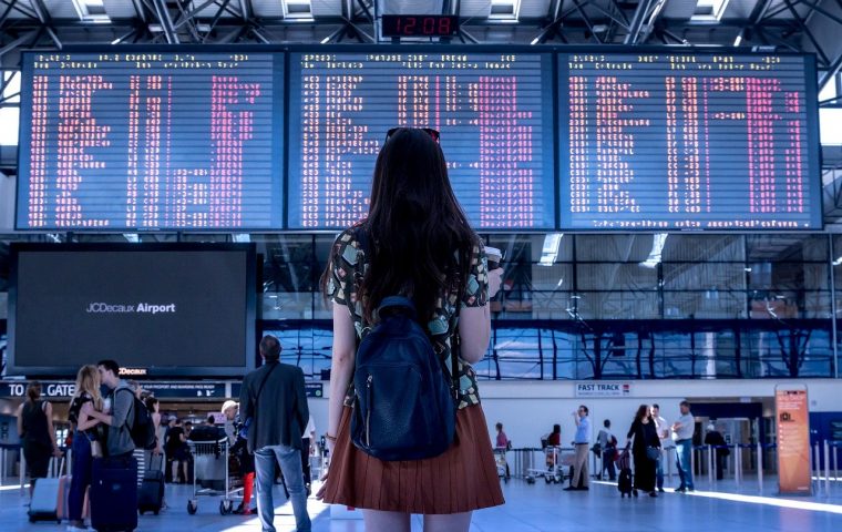 CO2-Einsaugung: Wird das Fliegen durch diesen neuen Treibstoff bald klimaneutral?