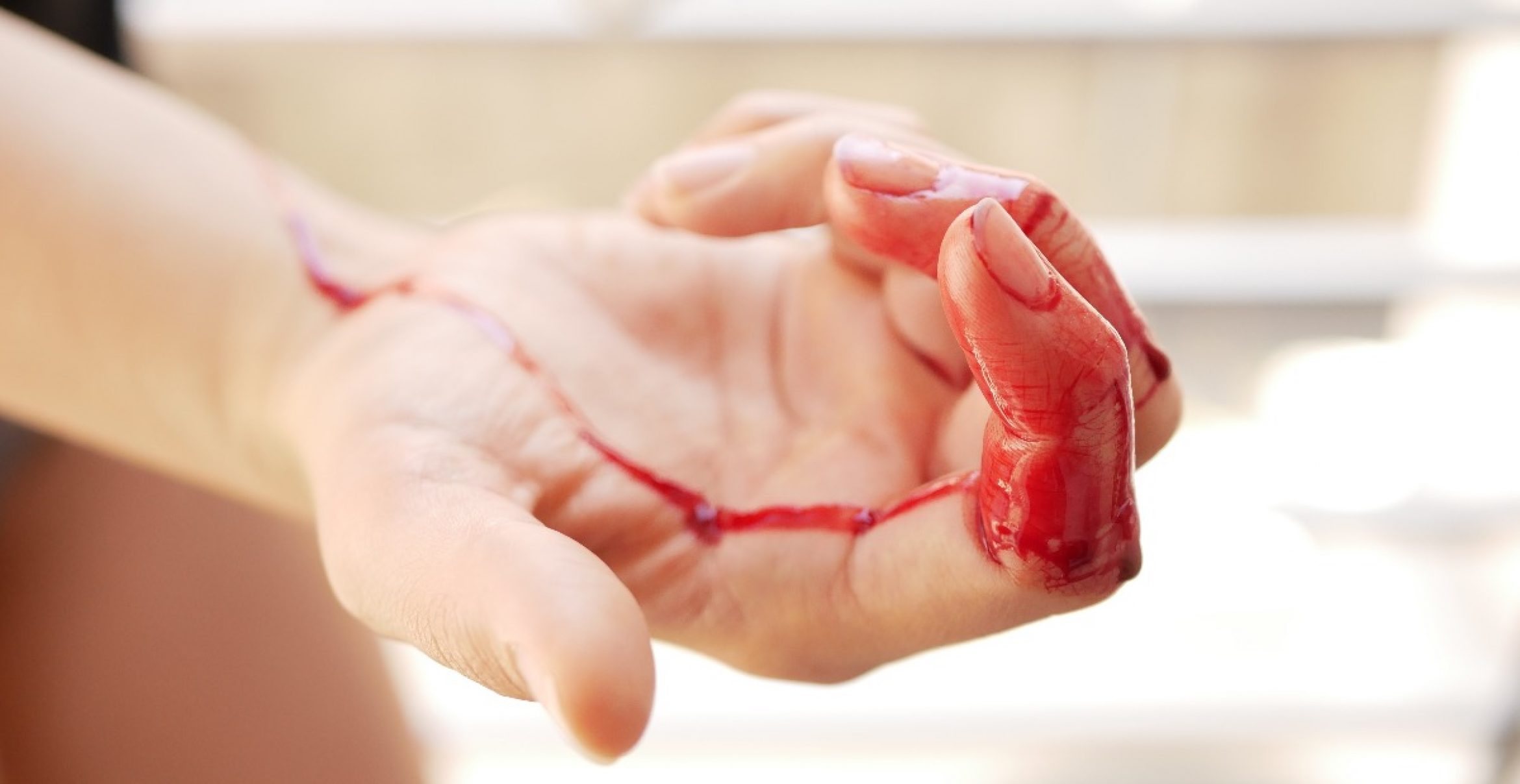 Nie mehr Fake-Blut: Für diese Stockfotos wurde echtes Menstruationsblut verwendet