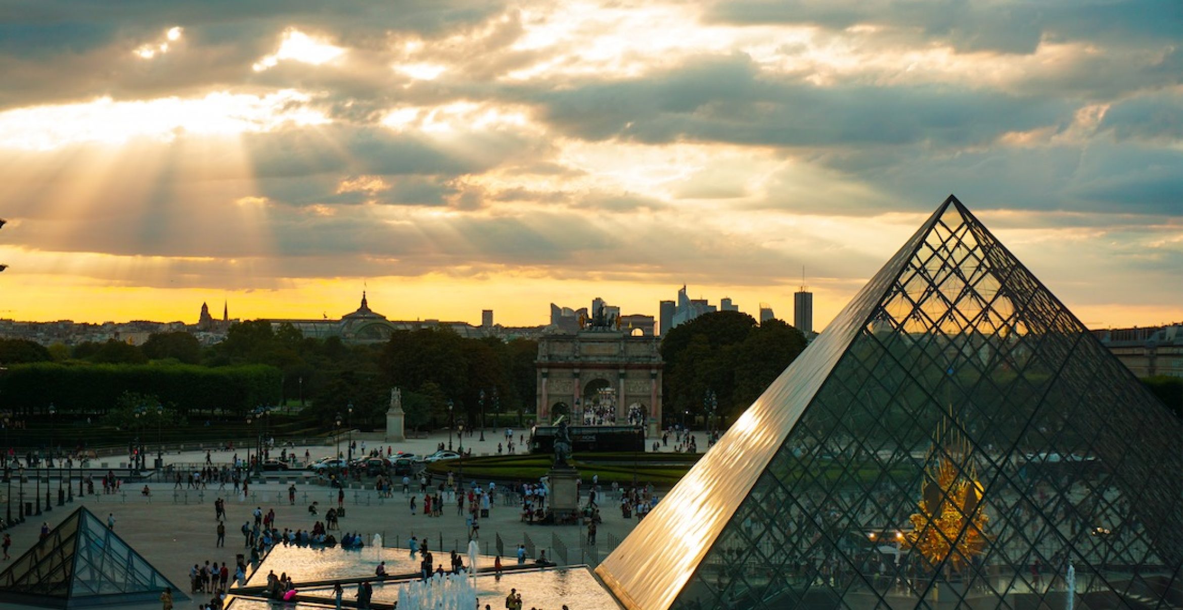Das Louvre hat jetzt seine gesamte Kunstsammlung online gestellt