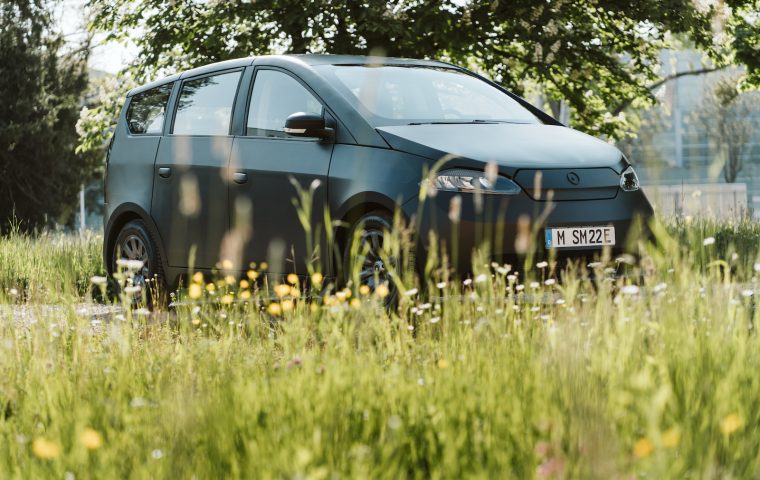 E-Auto Sion aus München bekommt stärkeren Akku, weil die Vorbesteller:innen es wollen