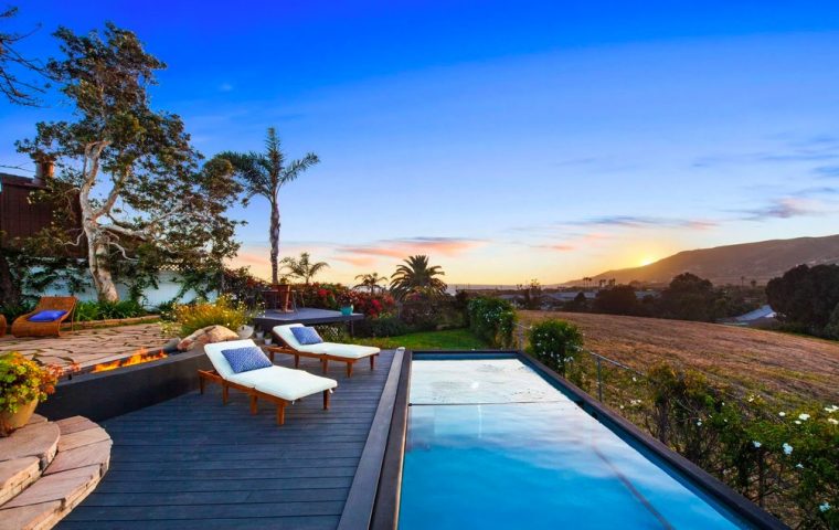 Diese modernen Pools wurden aus alten Schiffscontainern recycelt